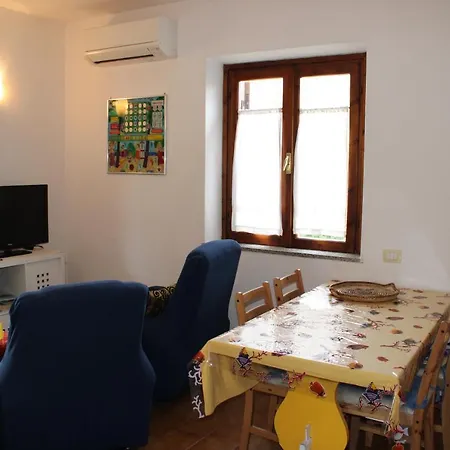Bellissimo Angolare 500 M Dalla Cinta 2 Stanze Matrimoniali E 2 Bagniaria Condizionata Willa *