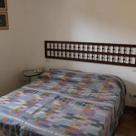 Bellissimo Angolare 500 M Dalla Cinta 2 Stanze Matrimoniali E 2 Bagniaria Condizionata * San Teodoro (Sardinia)